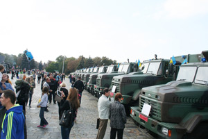 KrAZ Off-road Vehicles Go to Frontline from Victory Square