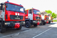 Николаевские спасатели получили новые пожарные КрАЗы