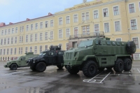 «КрАЗ» во Львове показал образцы современной бронетехники ученым и военным