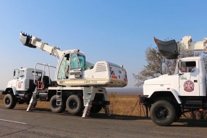 Экскаваторы-планировщики UDS 114 на базе КрАЗа получили спасатели Донбасса