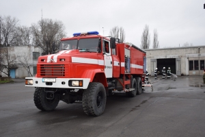 Спасатели Полтавского ГОКа получили новый пожарный КрАЗ