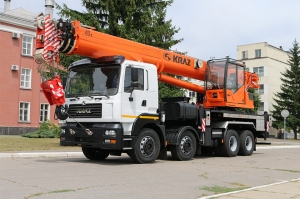 Уникальный автокран на базе КрАЗ-7133 отгружен Метинвесту